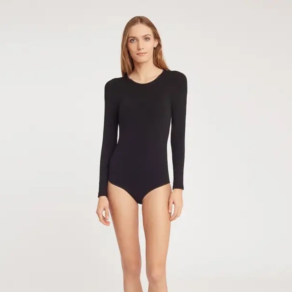 Cuyana Seamless Long Sleeve Bodysuit in Black